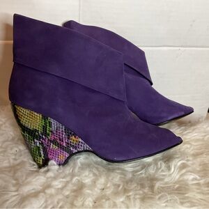 Jeffrey Campbell Cora Purple wedge open toe snake booties 41/10